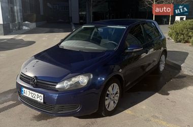 Хэтчбек Volkswagen Golf 2010 в Киеве