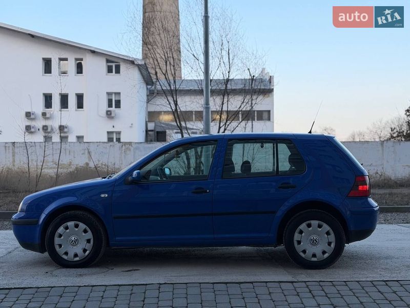 Хэтчбек Volkswagen Golf 2001 в Дрогобыче