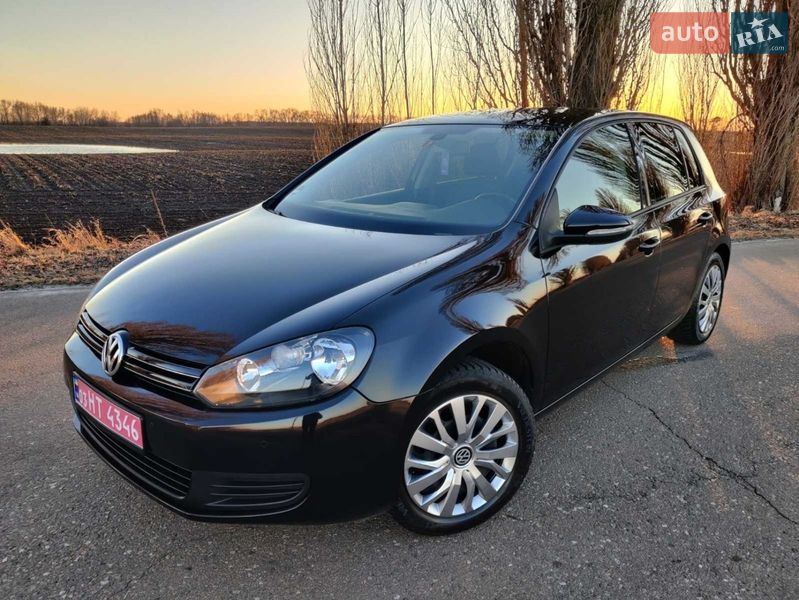 Хэтчбек Volkswagen Golf 2009 в Барышевке
