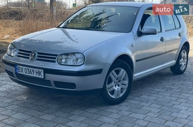 Хэтчбек Volkswagen Golf 2001 в Староконстантинове