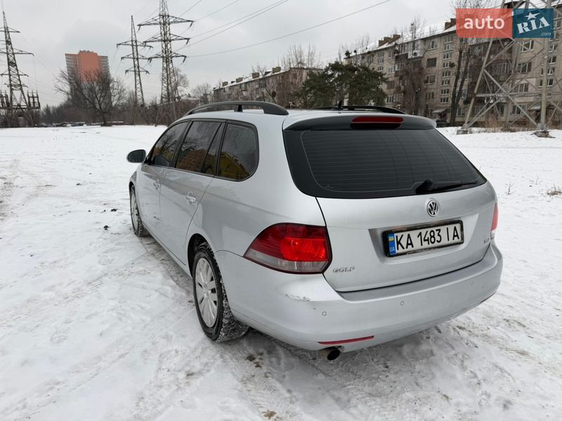 Универсал Volkswagen Golf 2013 в Киеве