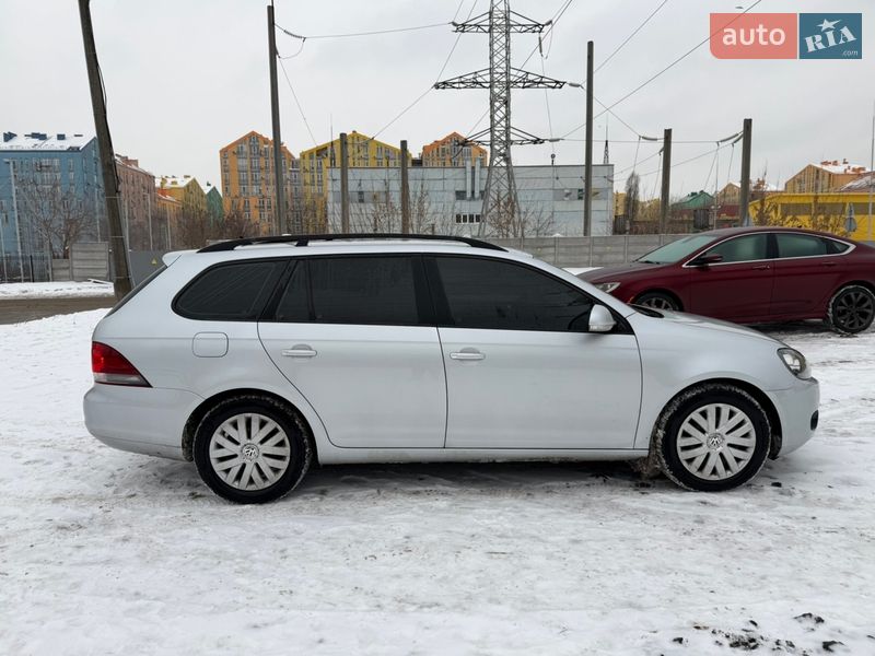 Универсал Volkswagen Golf 2013 в Киеве
