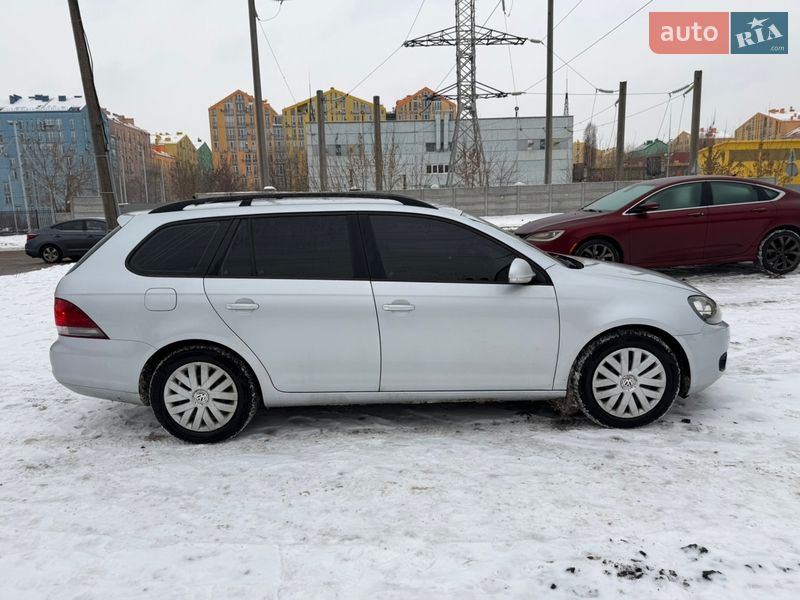 Универсал Volkswagen Golf 2013 в Киеве