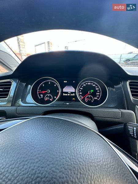 Универсал Volkswagen Golf 2019 в Луцке