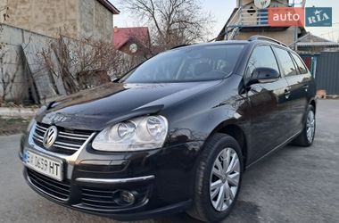 Универсал Volkswagen Golf 2009 в Могилев-Подольске