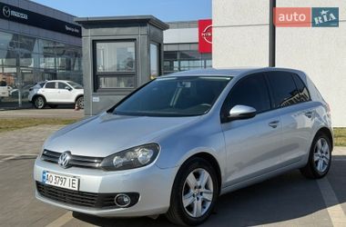 Хетчбек Volkswagen Golf 2010 в Мукачевому