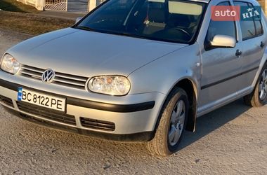 Хэтчбек Volkswagen Golf 1999 в Комарному