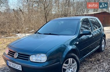 Хетчбек Volkswagen Golf 2001 в Києві