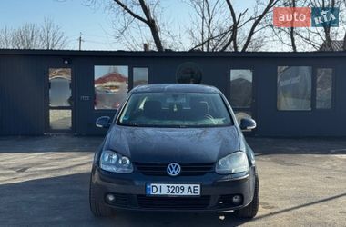 Хэтчбек Volkswagen Golf 2004 в Первомайске