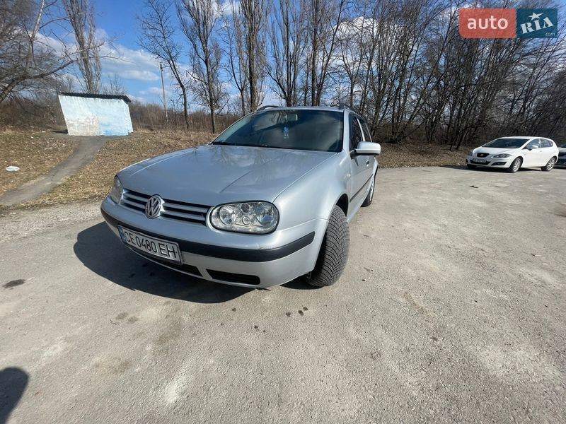 Универсал Volkswagen Golf 2003 в Сокирянах