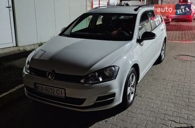 Универсал Volkswagen Golf 2016 в Киеве