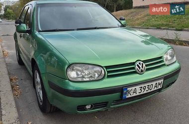 Хетчбек Volkswagen Golf 2003 в Києві