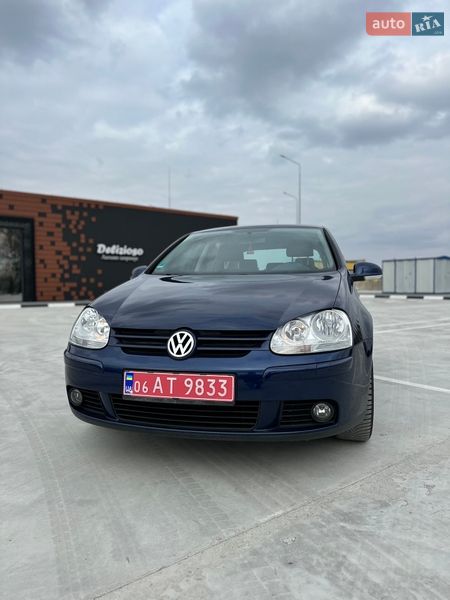 Хэтчбек Volkswagen Golf 2006 в Звягеле