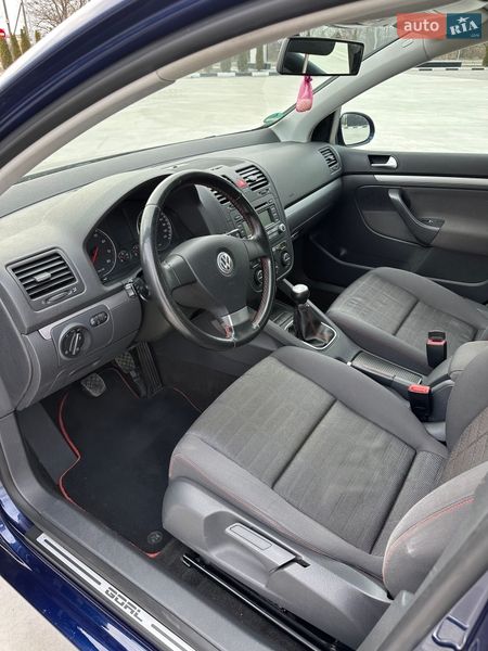 Хэтчбек Volkswagen Golf 2006 в Звягеле