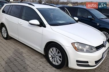Универсал Volkswagen Golf 2015 в Черновцах