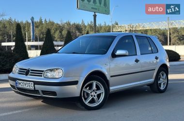 Хэтчбек Volkswagen Golf 2002 в Ахтырке