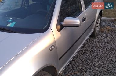 Универсал Volkswagen Golf 2000 в Ровно