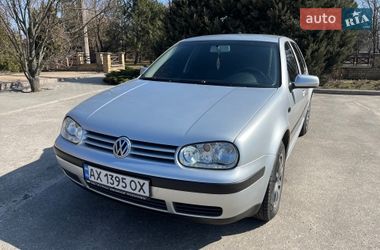 Хэтчбек Volkswagen Golf 2002 в Харькове