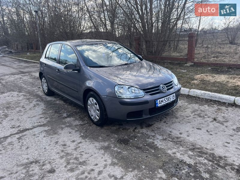 Хэтчбек Volkswagen Golf 2006 в Бердичеве