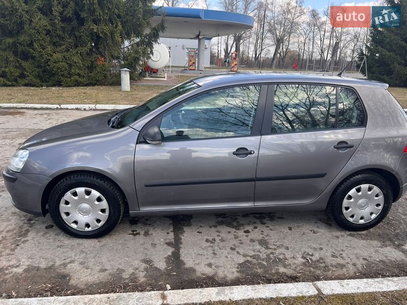 Хэтчбек Volkswagen Golf 2006 в Бердичеве