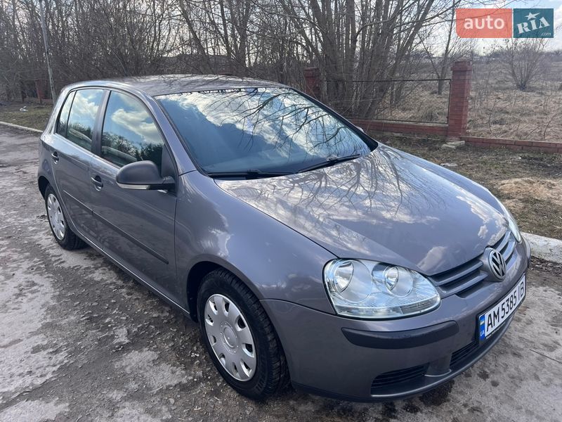 Хэтчбек Volkswagen Golf 2006 в Бердичеве
