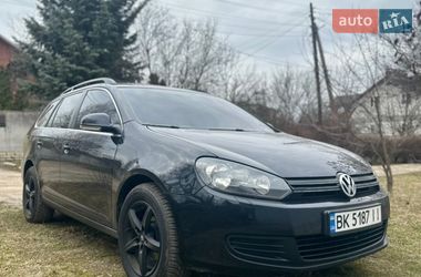 Універсал Volkswagen Golf 2010 в Харкові