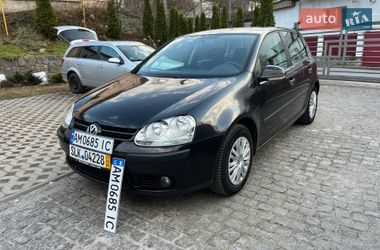 Хетчбек Volkswagen Golf 2006 в Звягелі