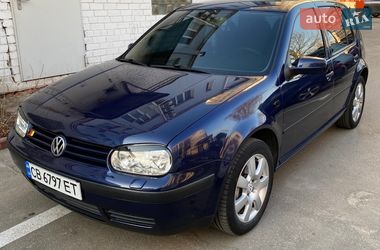 Хетчбек Volkswagen Golf 2001 в Чернігові