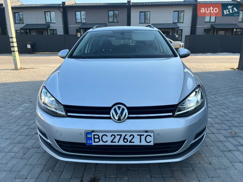 Универсал Volkswagen Golf 2015 в Львове