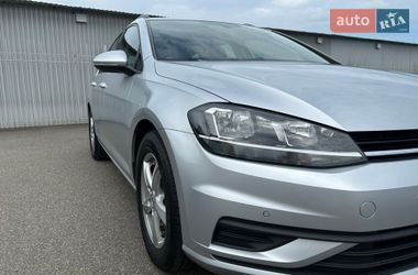 Универсал Volkswagen Golf 2018 в Чернигове