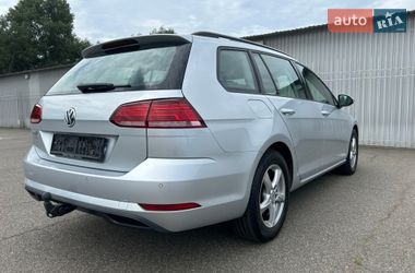 Универсал Volkswagen Golf 2018 в Чернигове