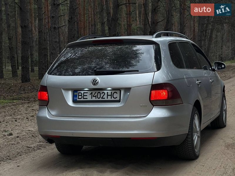 Универсал Volkswagen Golf 2011 в Вознесенске