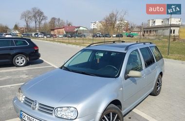 Универсал Volkswagen Golf 2001 в Львове