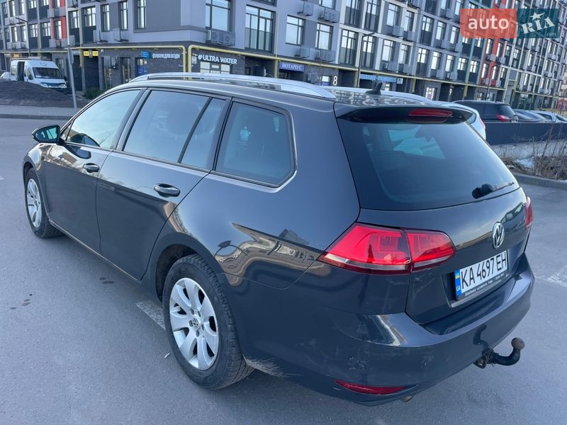 Универсал Volkswagen Golf 2015 в Киеве