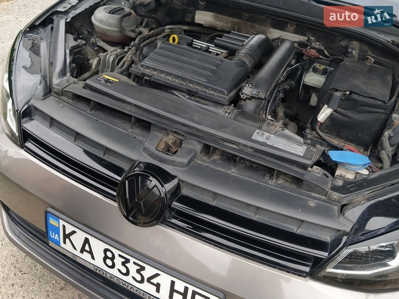 Хэтчбек Volkswagen Golf 2013 в Ромнах