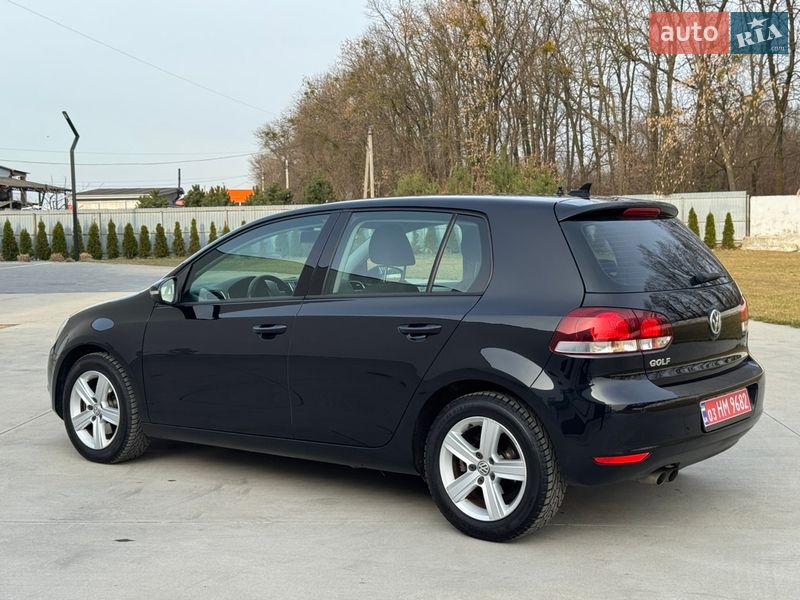 Хетчбек Volkswagen Golf 2010 в Луцьку