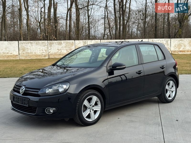 Хетчбек Volkswagen Golf 2010 в Луцьку