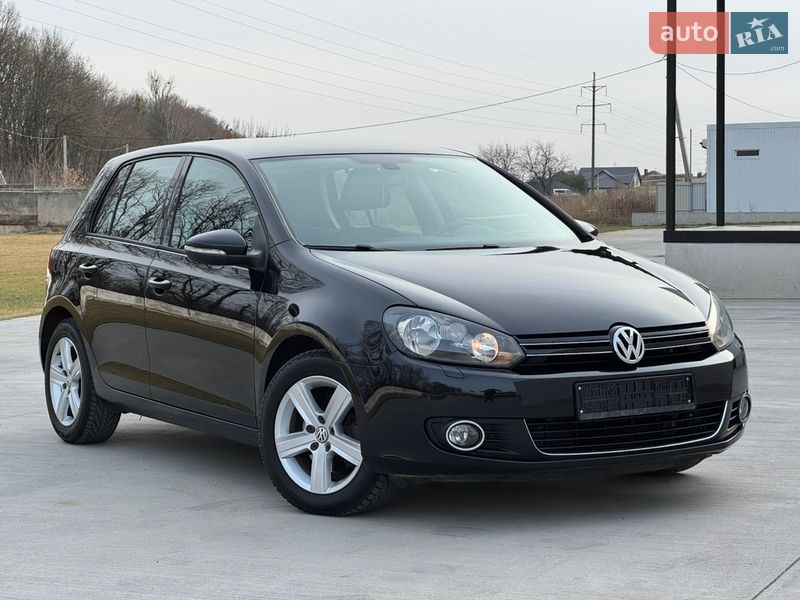Хетчбек Volkswagen Golf 2010 в Луцьку