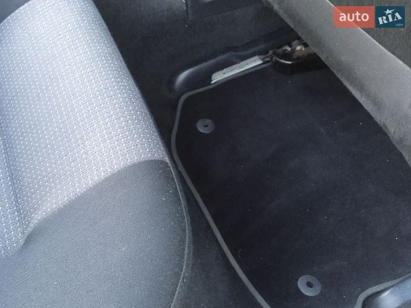 Хэтчбек Volkswagen Golf 2001 в Хмельницком