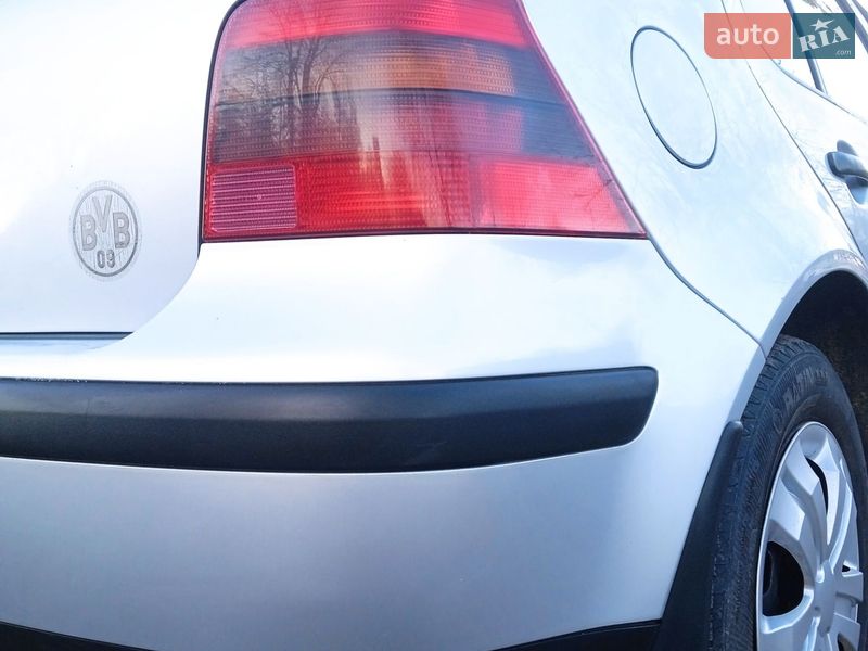 Хэтчбек Volkswagen Golf 2001 в Хмельницком