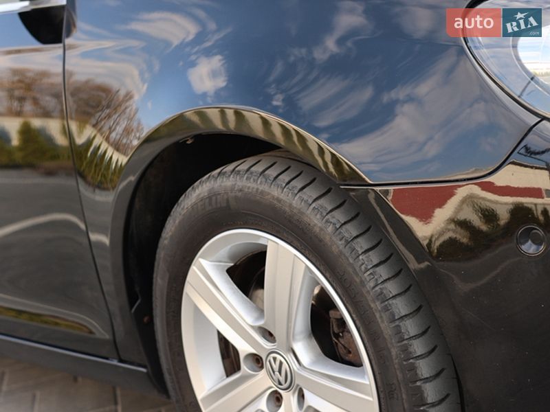 Универсал Volkswagen Golf 2011 в Луцке
