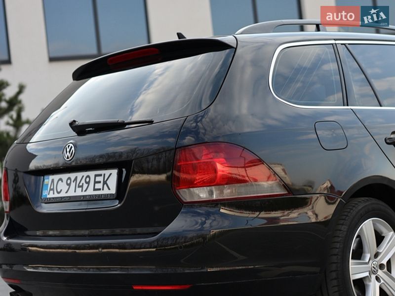 Универсал Volkswagen Golf 2011 в Луцке