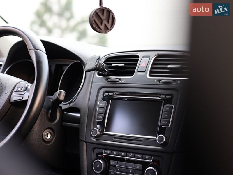 Универсал Volkswagen Golf 2011 в Луцке