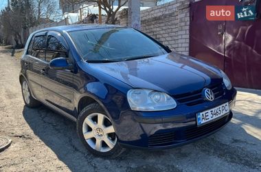Хетчбек Volkswagen Golf 2004 в Дніпрі