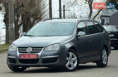 Універсал Volkswagen Golf 2008 в Чернівцях