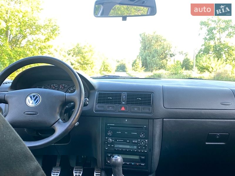 Хэтчбек Volkswagen Golf 2001 в Нежине