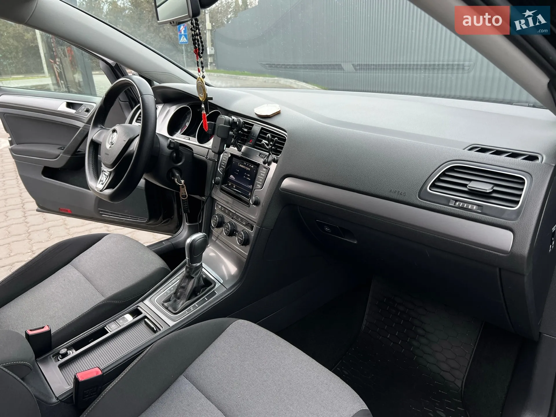 Volkswagen Golf 2015 VIN WVWZZZAUZFP634334 фото оголошення 43 з 96