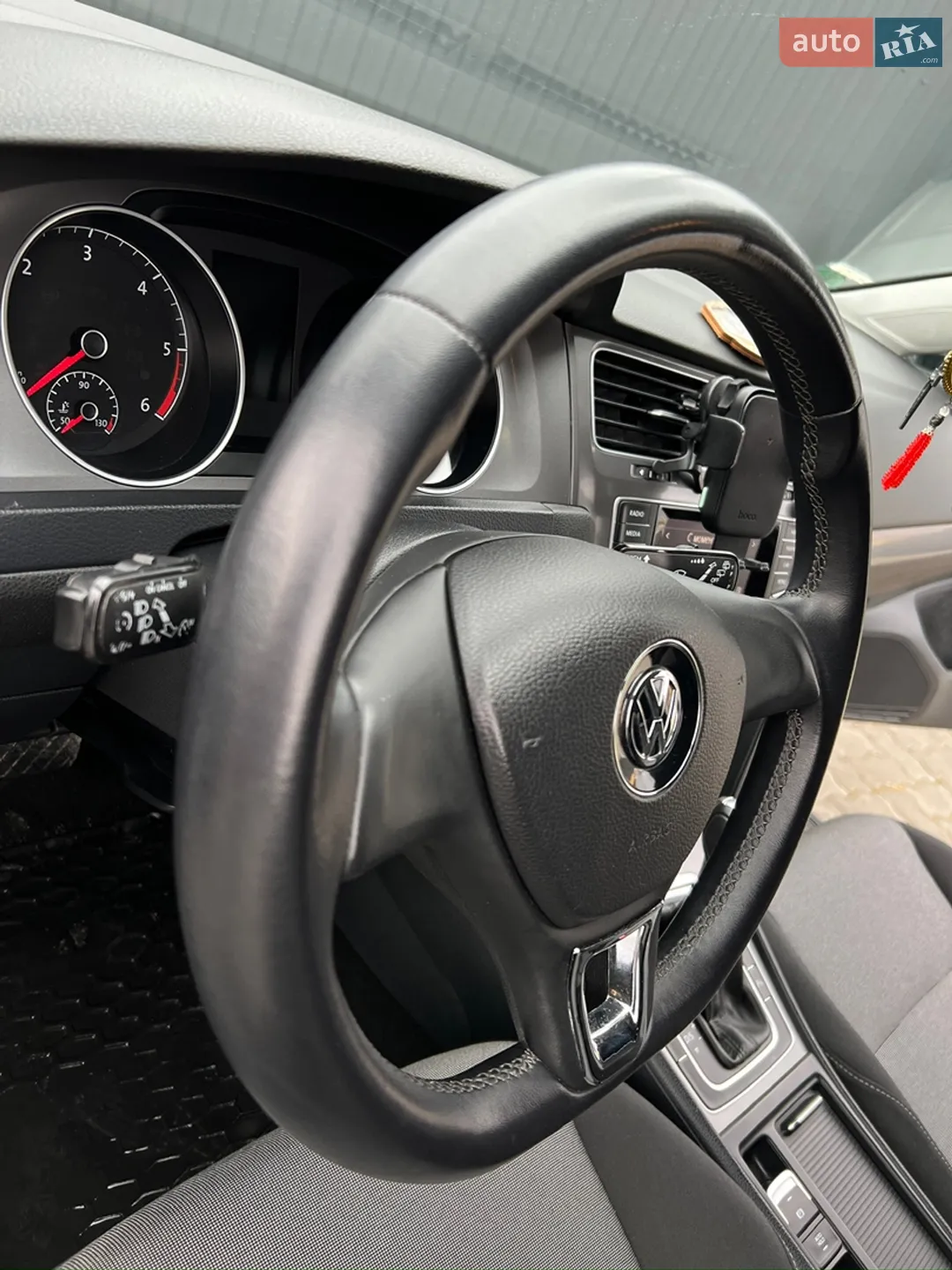 Volkswagen Golf 2015 VIN WVWZZZAUZFP634334 фото оголошення 78 з 96
