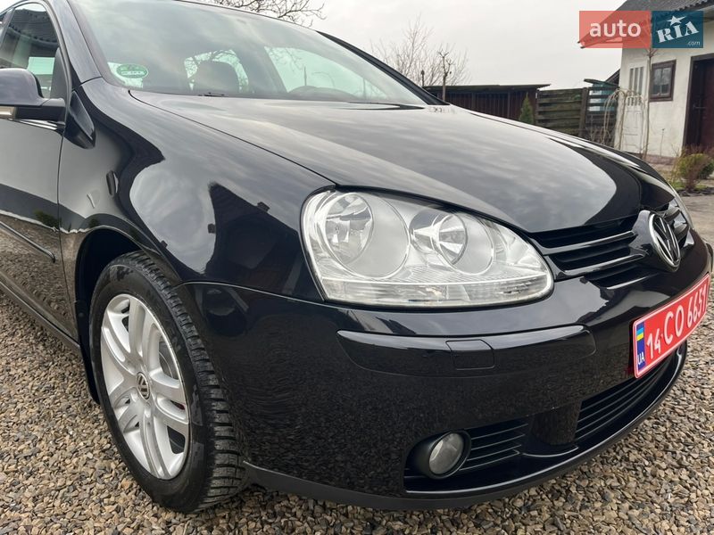 Хэтчбек Volkswagen Golf 2007 в Калуше