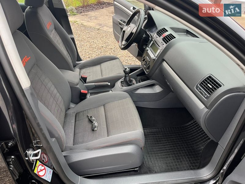 Хэтчбек Volkswagen Golf 2007 в Калуше